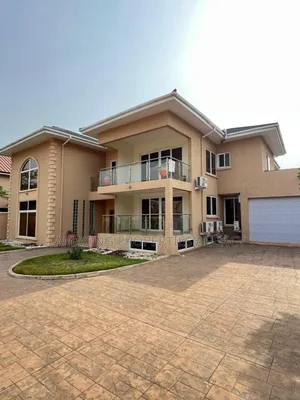 5bdrm House in Tema Community 25 for sale