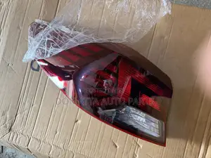 Hyundai Elantra 2019-2020 Tail Lights Normal Available