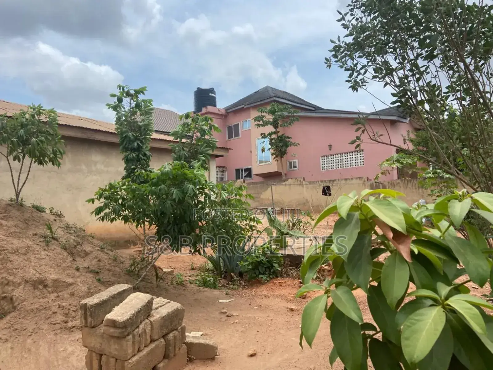 3bdrm House in Ofankor for sale