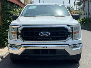 Ford F-150 XLT 2022 White
