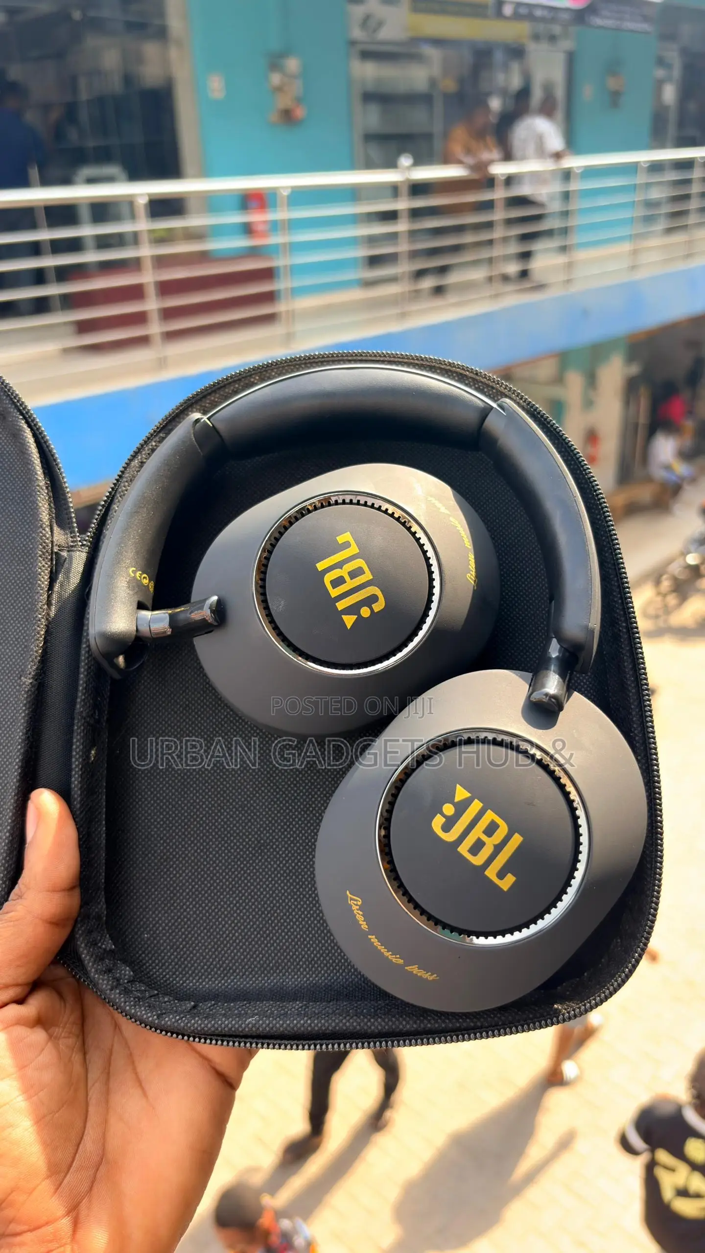 JBL Tune 960 Headphones