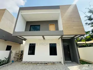 4bdrm Apartment in Oyarifa for sale