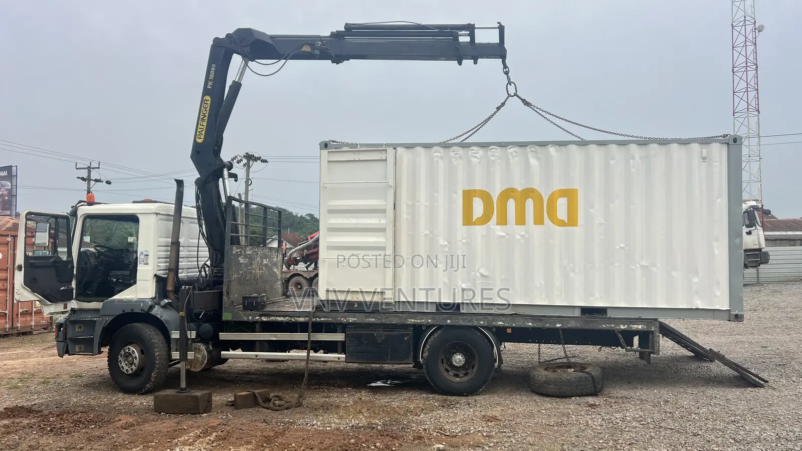 Self Loader Crane Trucks and Towing Trucks for Hiring