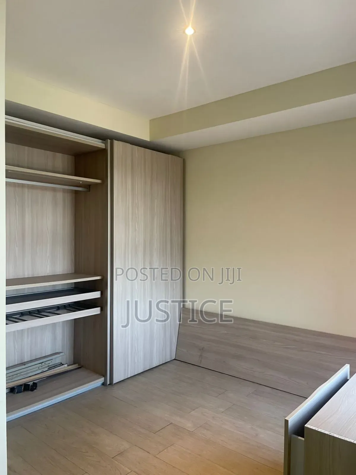 5bdrm House in East Legon Central, Boundary Road Area for rent
