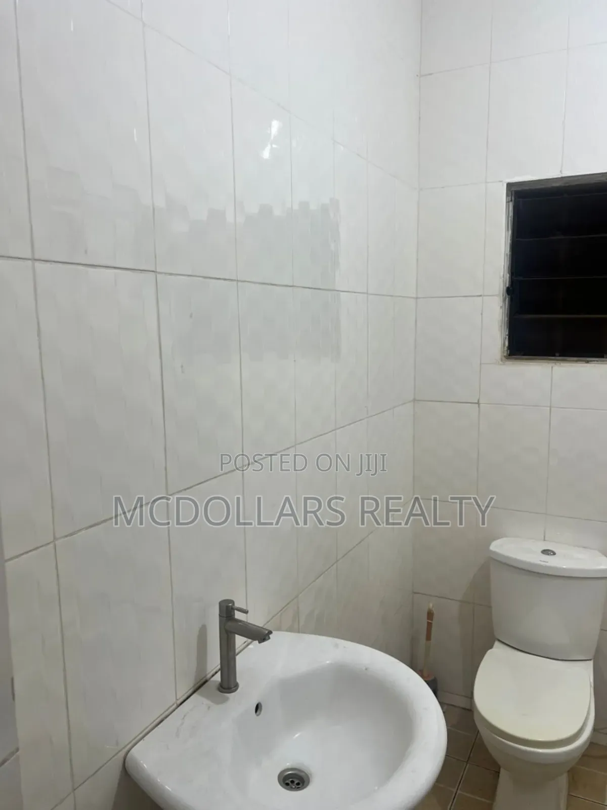 1bdrm Apartment in Kwashieman for rent
