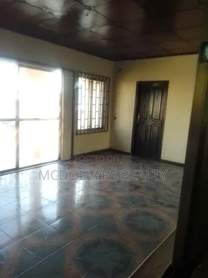 3 Bedroom Apartment for Rent, Roadside, Top, Can Go for Office