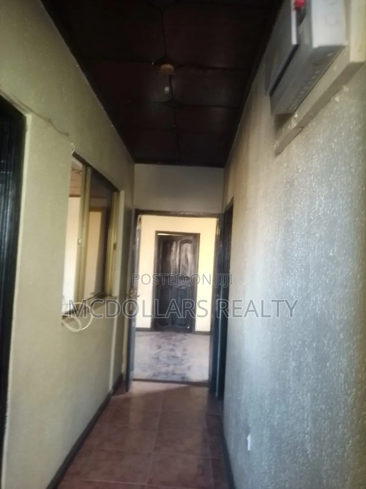 3 Bedroom Apartment for Rent, Roadside, Top, Can Go for Office