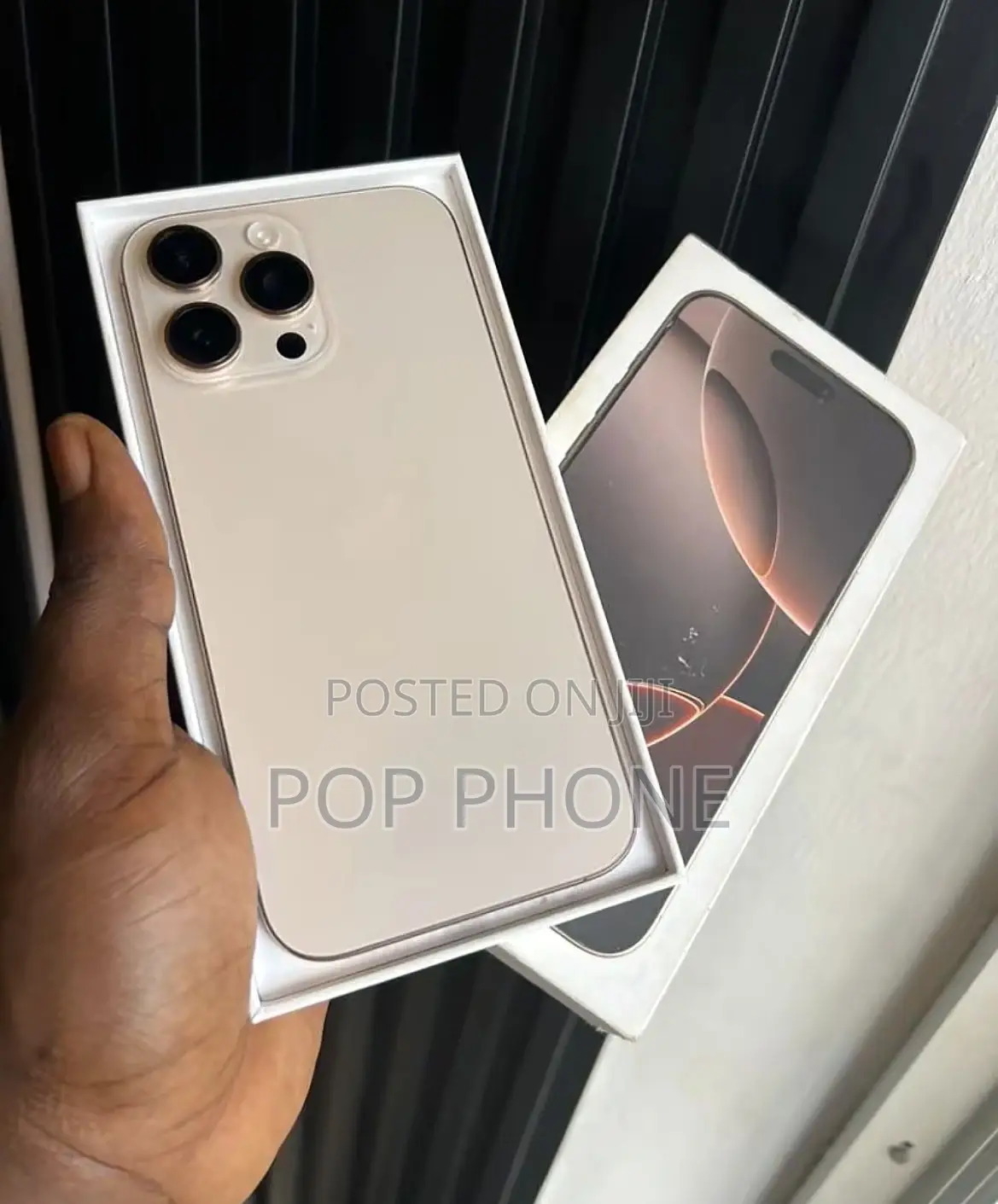 Apple iPhone 16 Pro Max 256 GB Gold