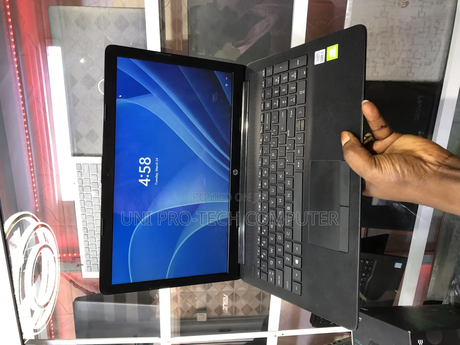 Laptop HP 15-dw1197nia 16GB Intel Core i7 HDD+SSD 2T