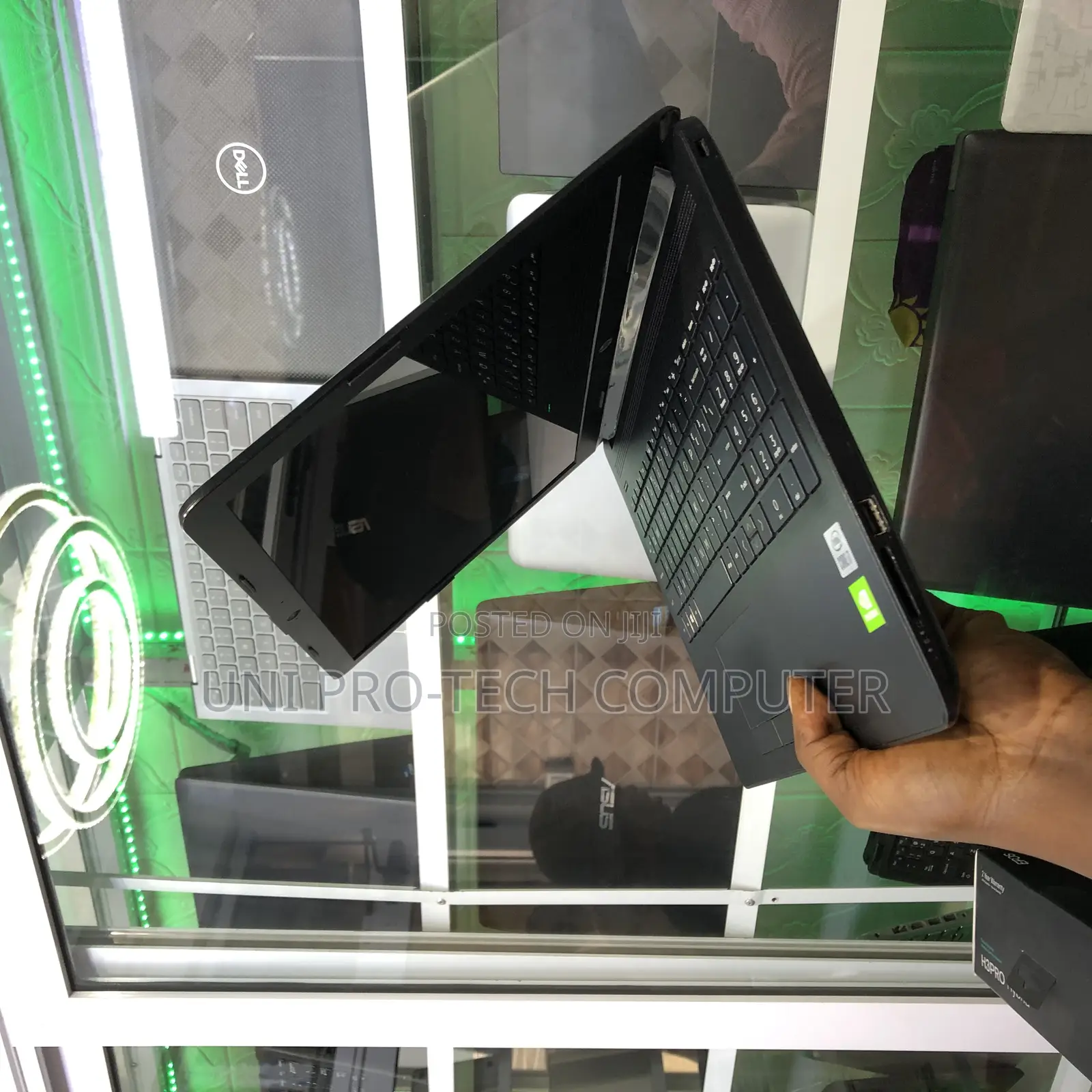 Laptop HP 15-dw1197nia 16GB Intel Core i7 HDD+SSD 2T