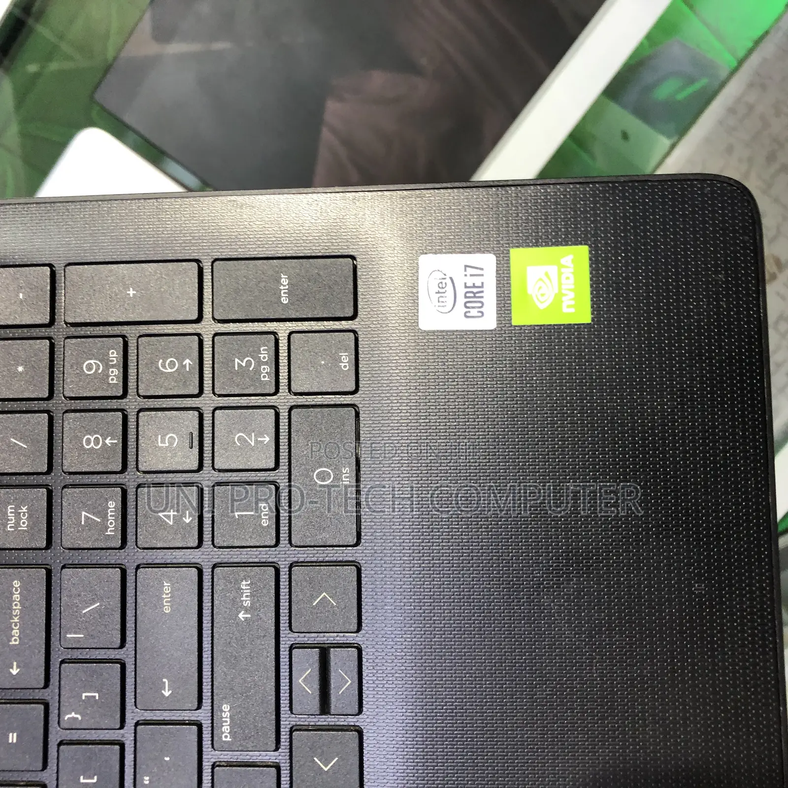 Laptop HP 15-dw1197nia 16GB Intel Core i7 HDD+SSD 2T