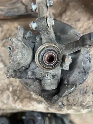 Toyota 110 Front Hub