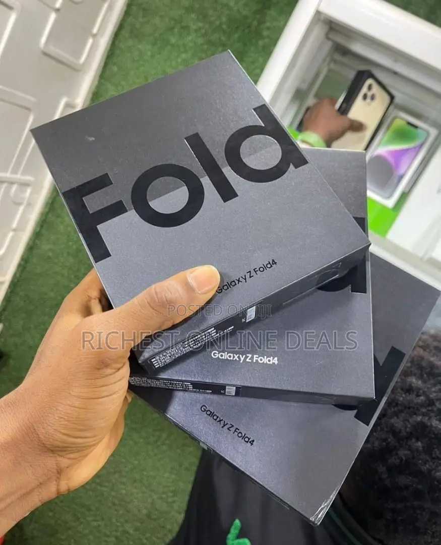New Samsung Galaxy Z Fold4 256 GB Black