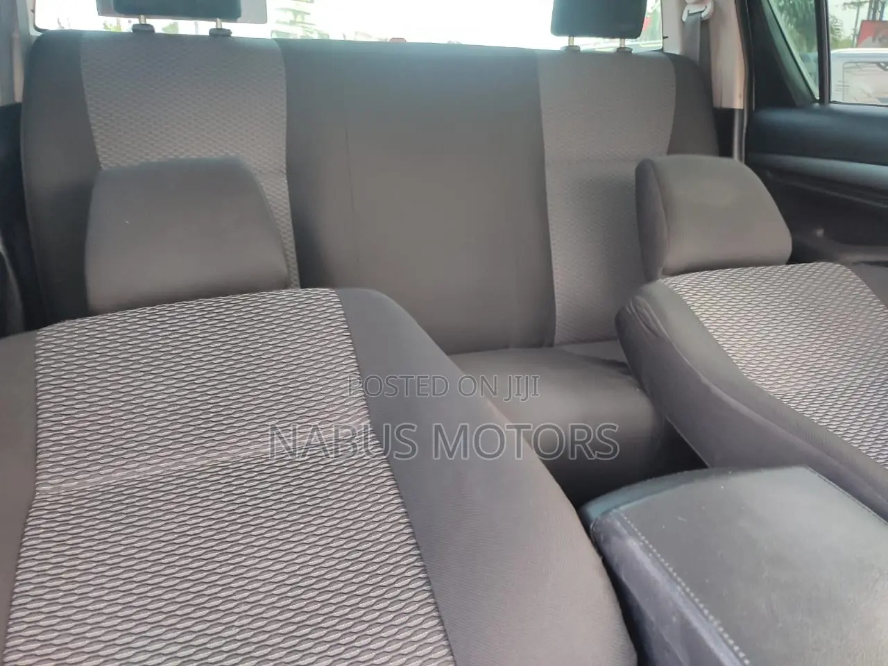 Toyota Hilux Revo Double Cab Deisel 2.8 AWD 2022 Orange