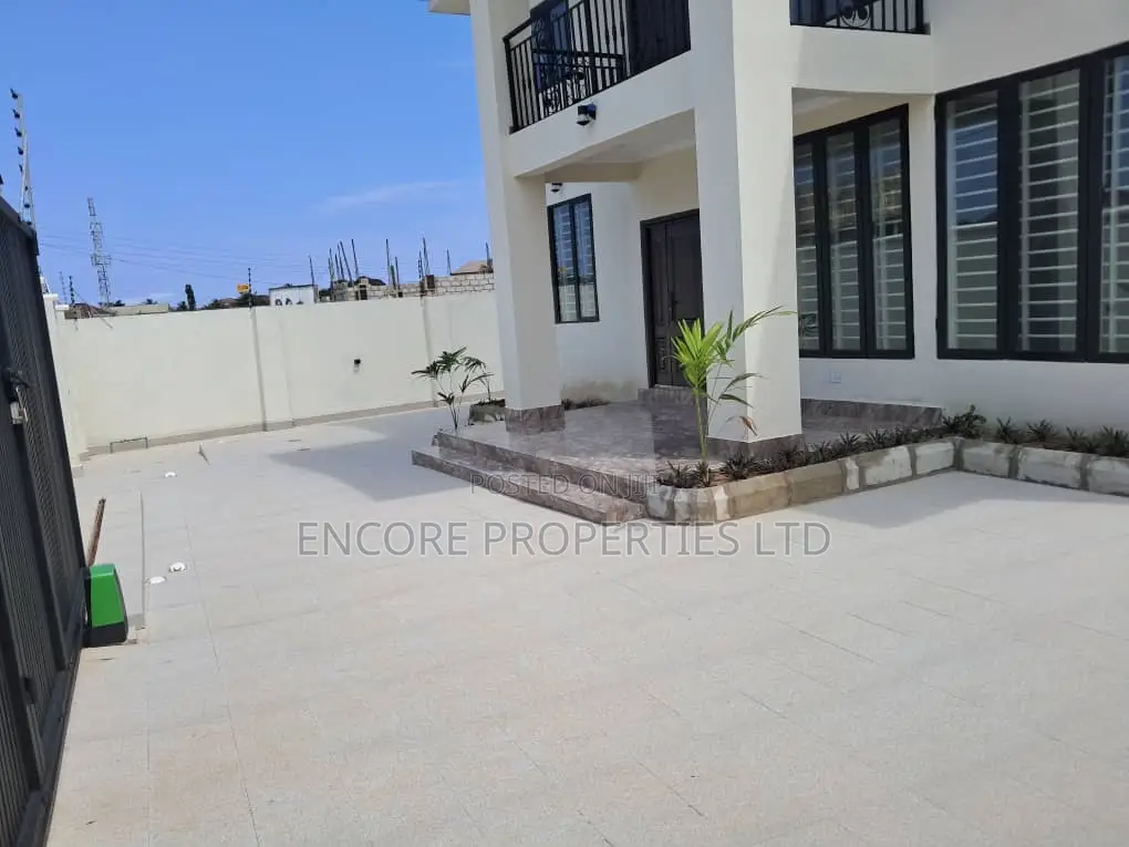 4bdrm House in Hydro Foam Estate, Haatso for sale