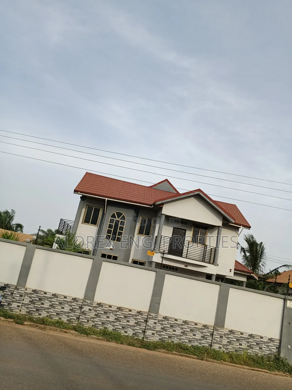 4bdrm Mansion in Adenta, Frafraha for rent