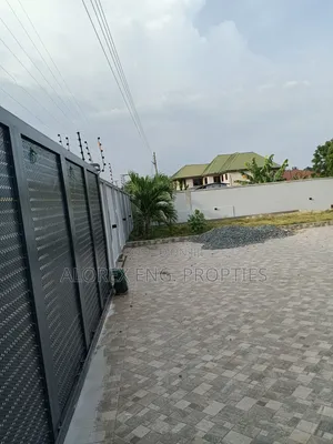 4bdrm Mansion in Adenta, Frafraha for rent