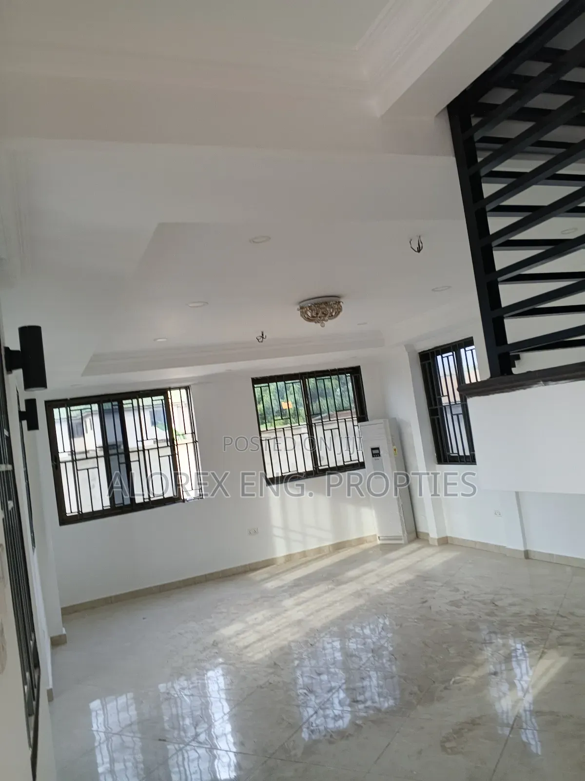 4bdrm Mansion in Adenta, Frafraha for rent