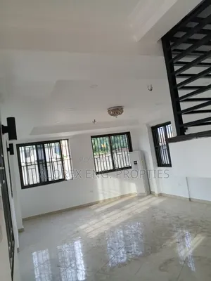 4bdrm Mansion in Adenta, Frafraha for rent
