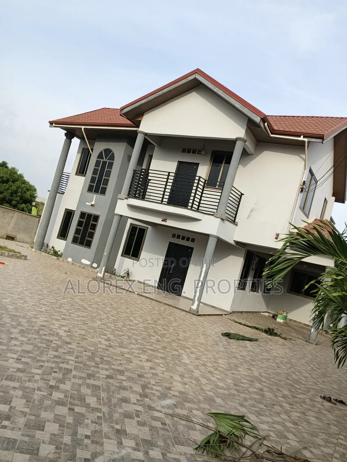 4bdrm Mansion in Adenta, Frafraha for rent