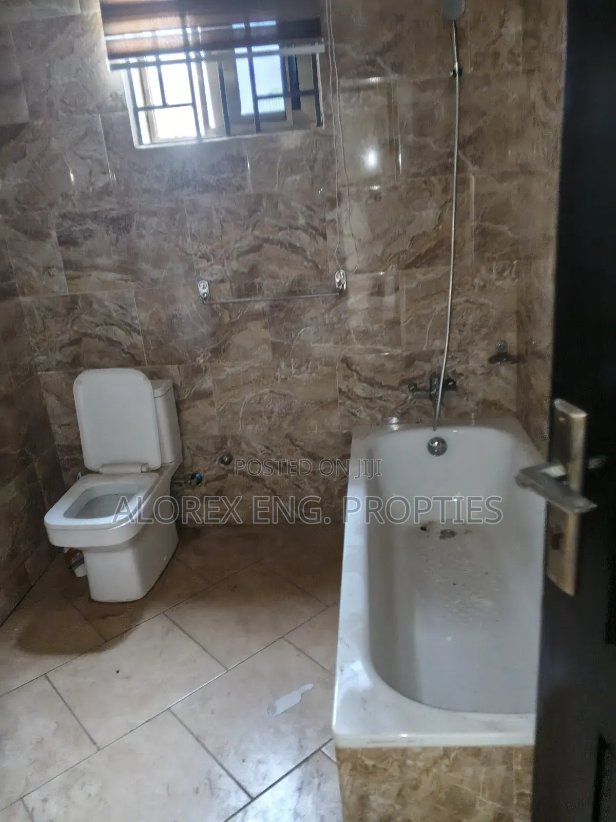 4bdrm Mansion in Adenta, Frafraha for rent