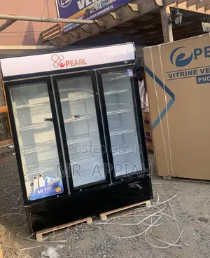 Brand New Pearl Pvc—1540-28ab 3 Door Electric Display Fridge(950l)