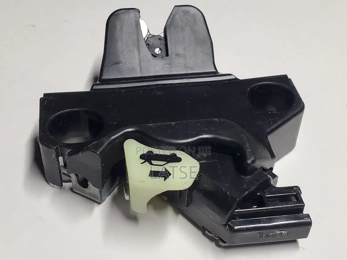 Toyota Corolla Trunk Latch Deck Lid Lock/Boot Lock