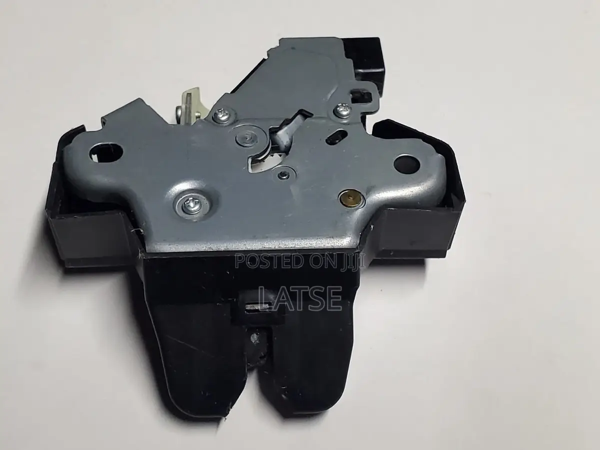 Toyota Corolla Trunk Latch Deck Lid Lock/Boot Lock