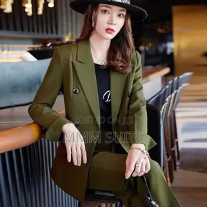 Quality 2-Piece Doublebreasted Ladies Trousers Suit and Belt in Green