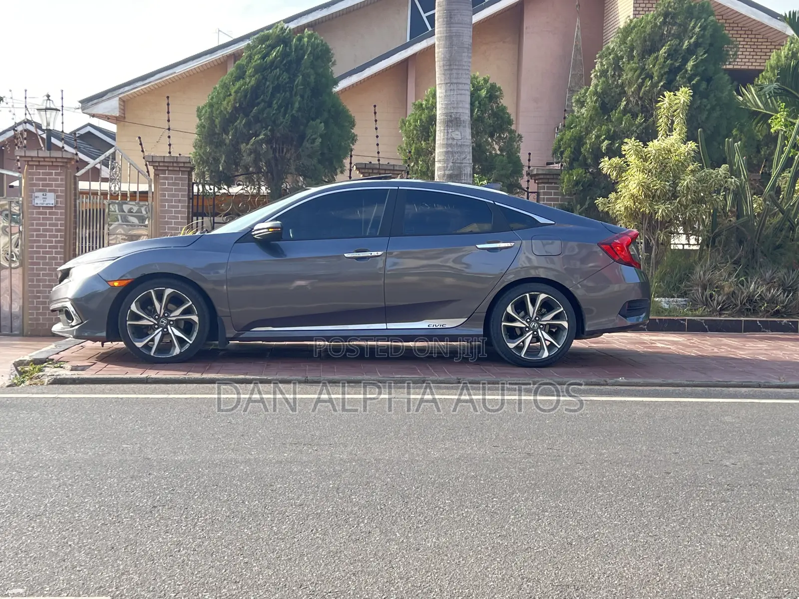 Honda Civic Touring Sedan 2019 Gray