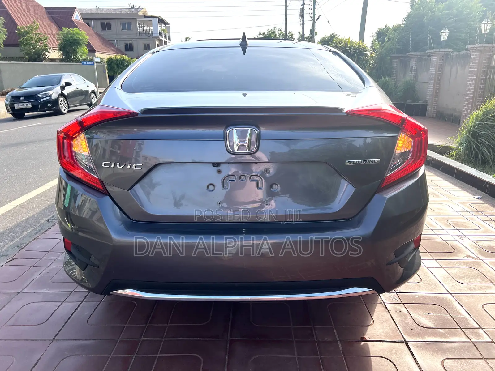 Honda Civic Touring Sedan 2019 Gray