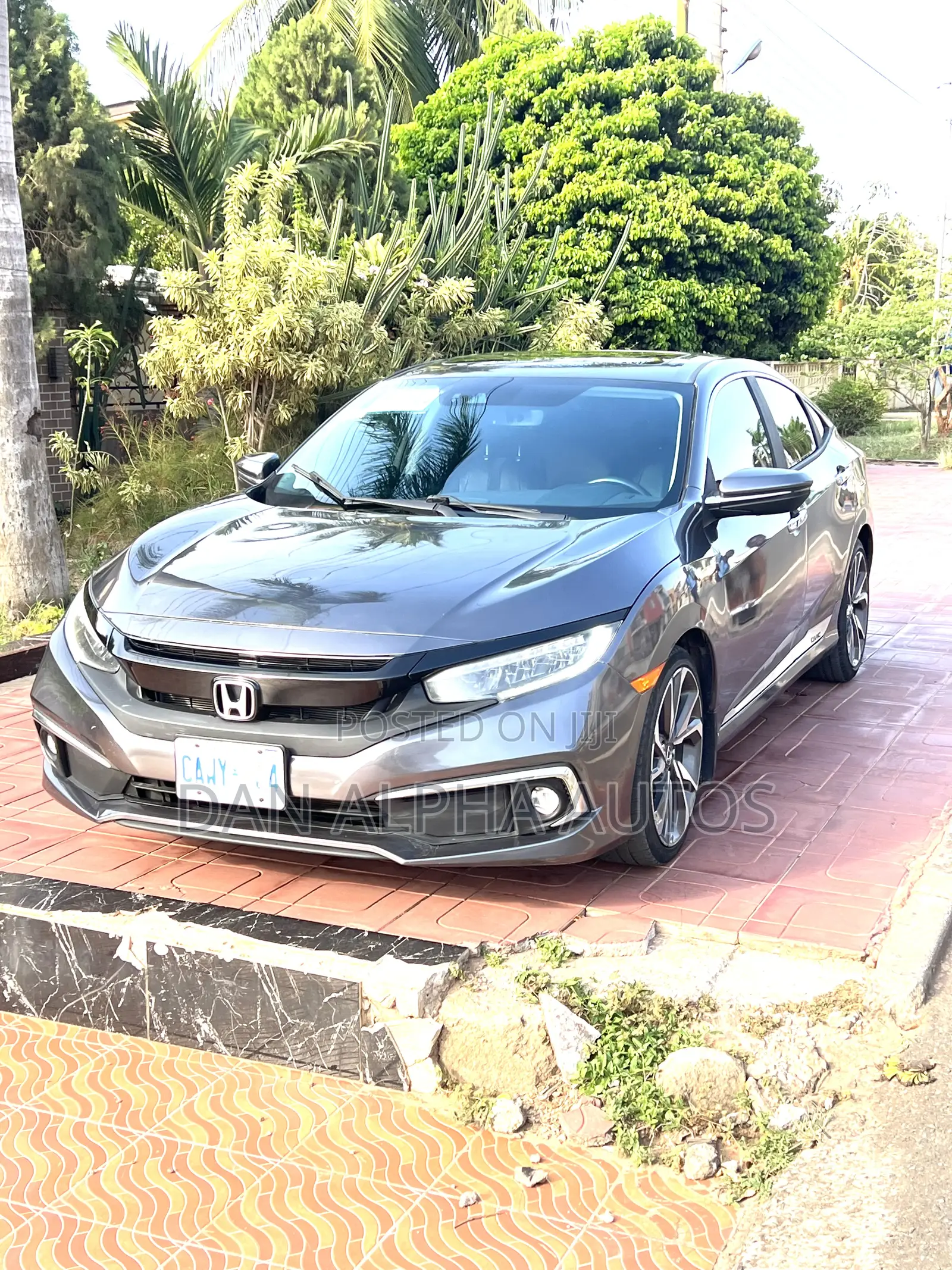Honda Civic Touring Sedan 2019 Gray