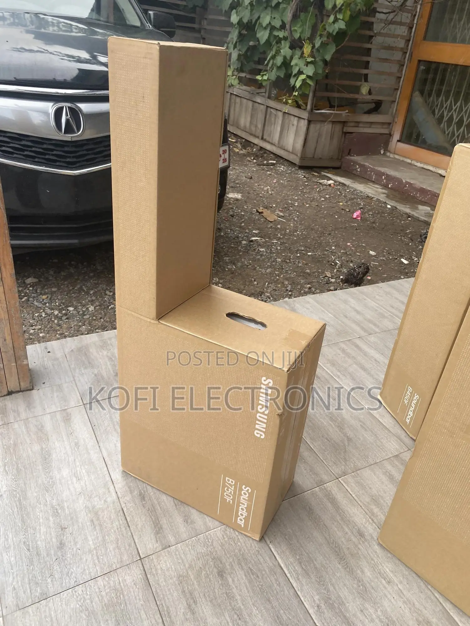 Samsung B450f: A Glamorous Blend Of Deep Bass And Sleek Design