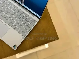 New Laptop Dell XPS 13 16GB Intel Core i7 SSD 512GB