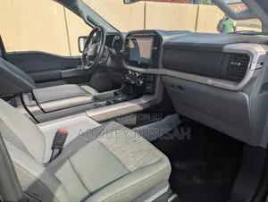 Ford F-150 XLT 2023 Black