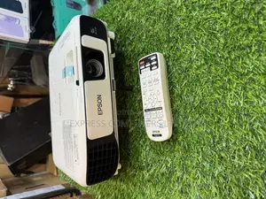 Epson Eb-S41 3lcd, 3300 Lumens Original Projector