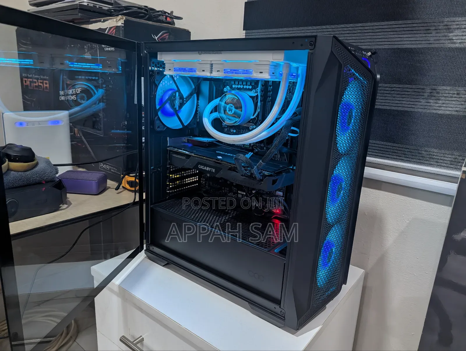 New Gigabyte GB-BRi5-8250 32GB Intel Core i9 HDD+SSD 2T