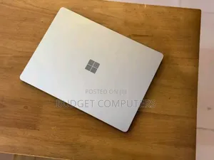 New Laptop Microsoft Surface Laptop 8GB Intel Core i5 SSD 256GB