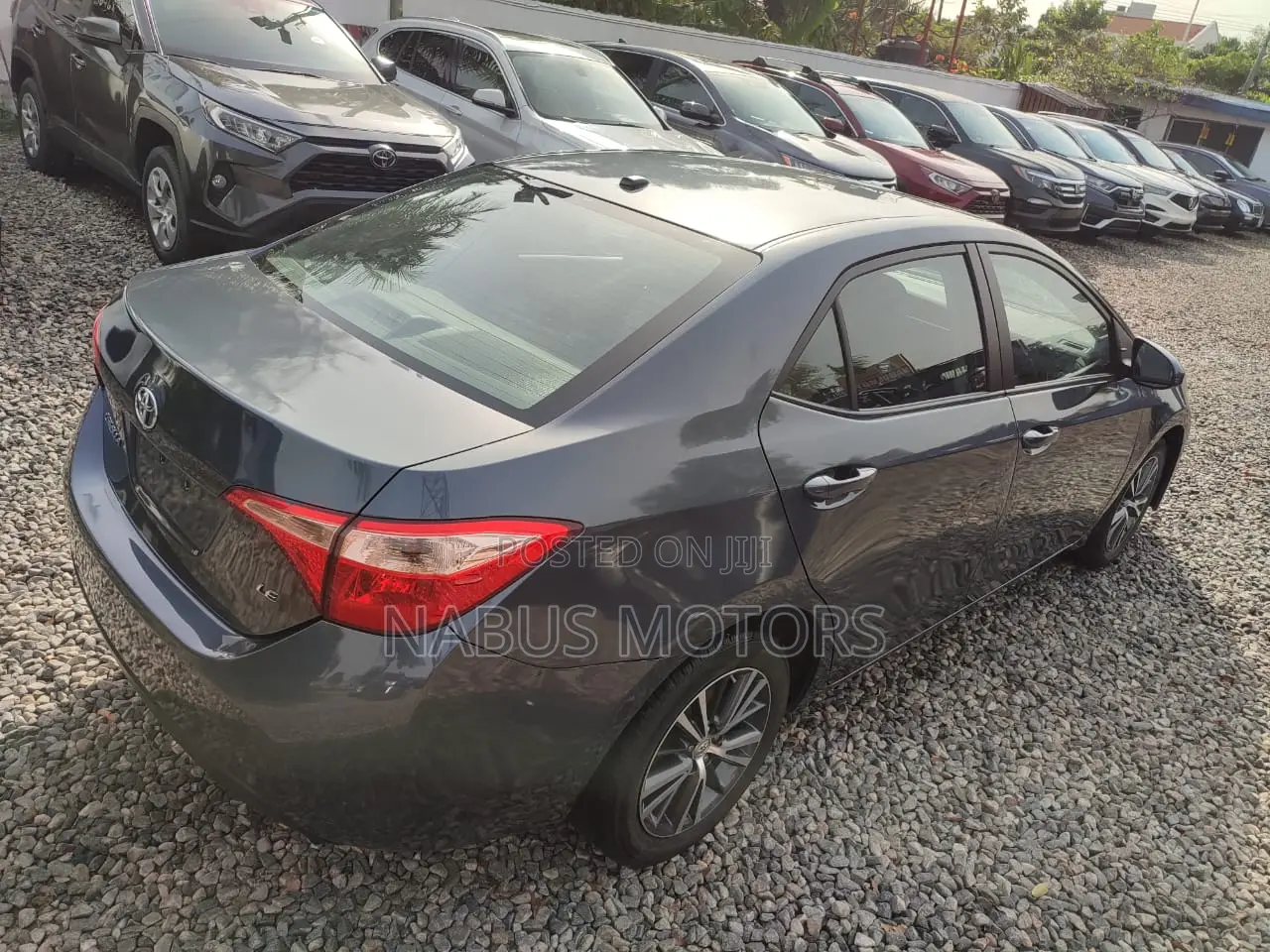 Toyota Corolla LE Eco (1.8L 4cyl 2A) 2018 Gray