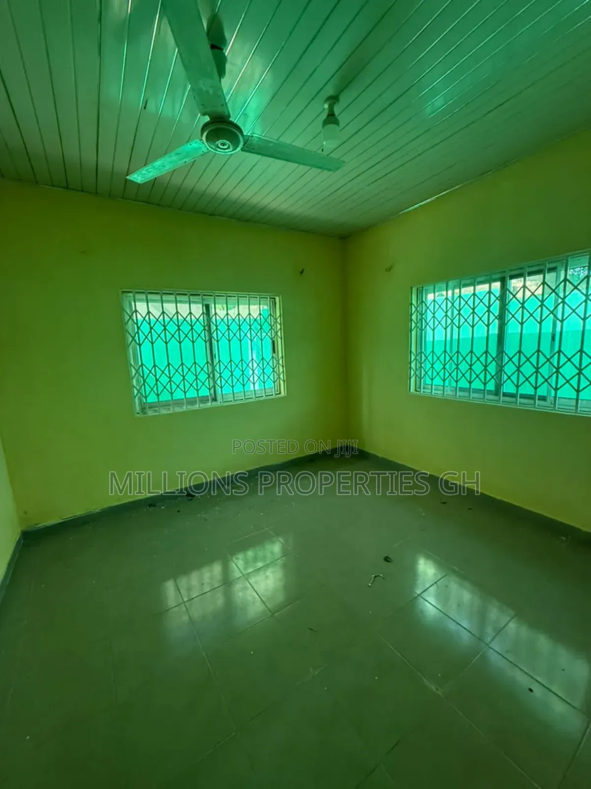 8bdrm Block of Flats in Millions Properties, Kumasi Metropolitan