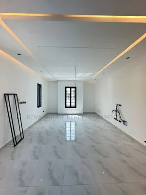 3bdrm House in Lakeside, Accra Metropolitan for sale