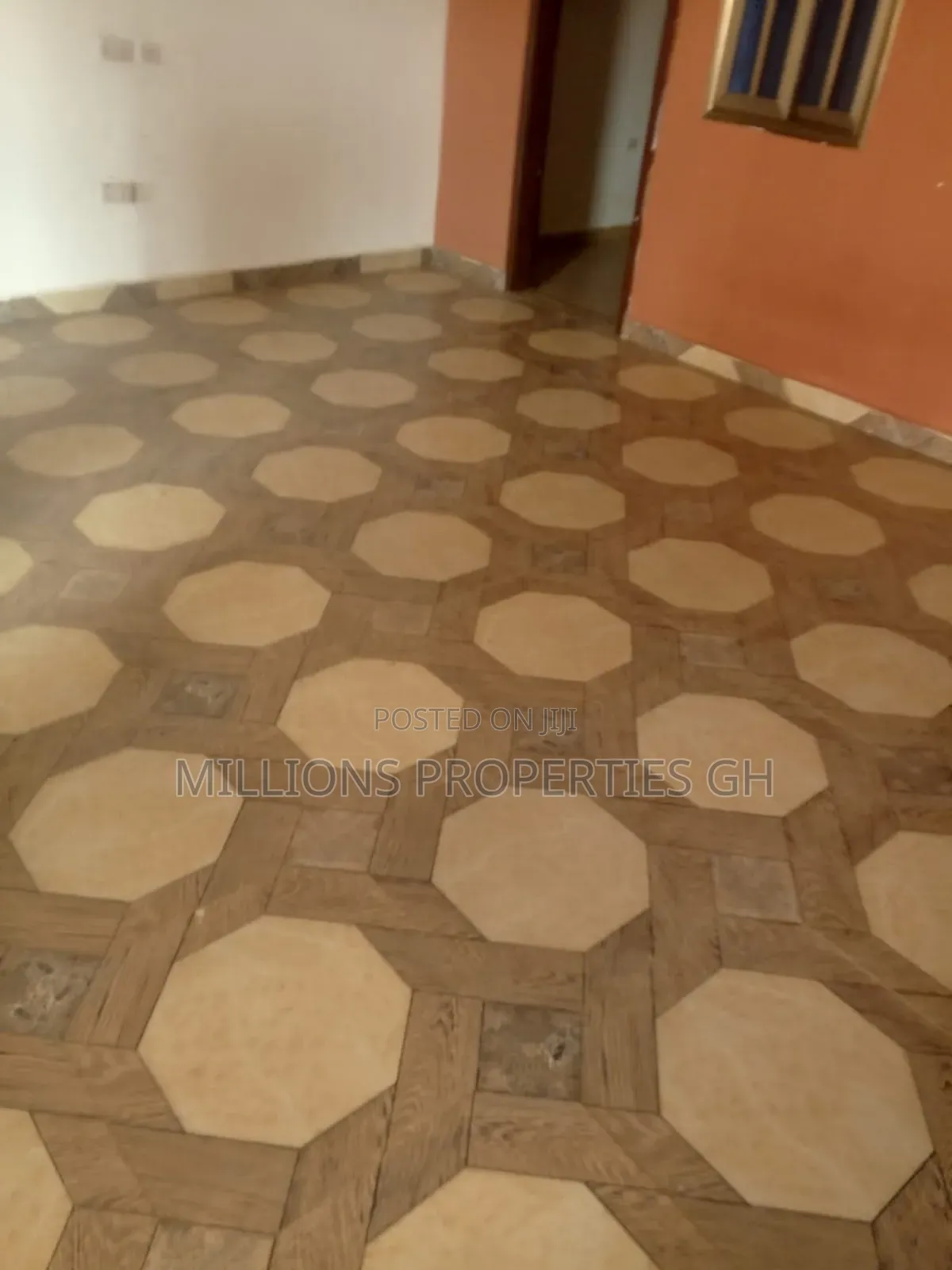 8bdrm Block of Flats in Millions Properties, Kumasi Metropolitan