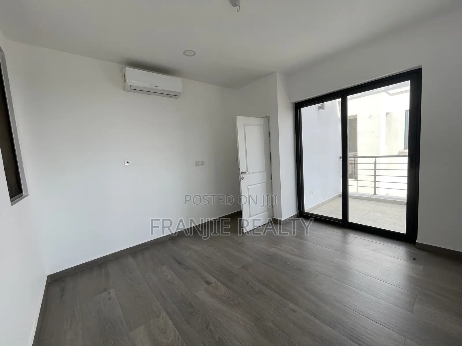 4bdrm Townhouse / Terrace in Franjie Realty, Tseaddo for rent