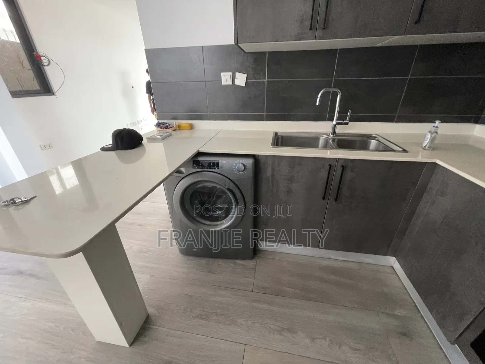 4bdrm Townhouse / Terrace in Franjie Realty, Tseaddo for rent