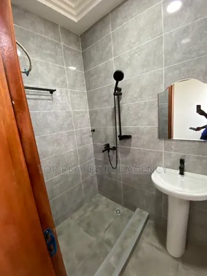 2bdrm Apartment in Asofa, Ofankor for rent