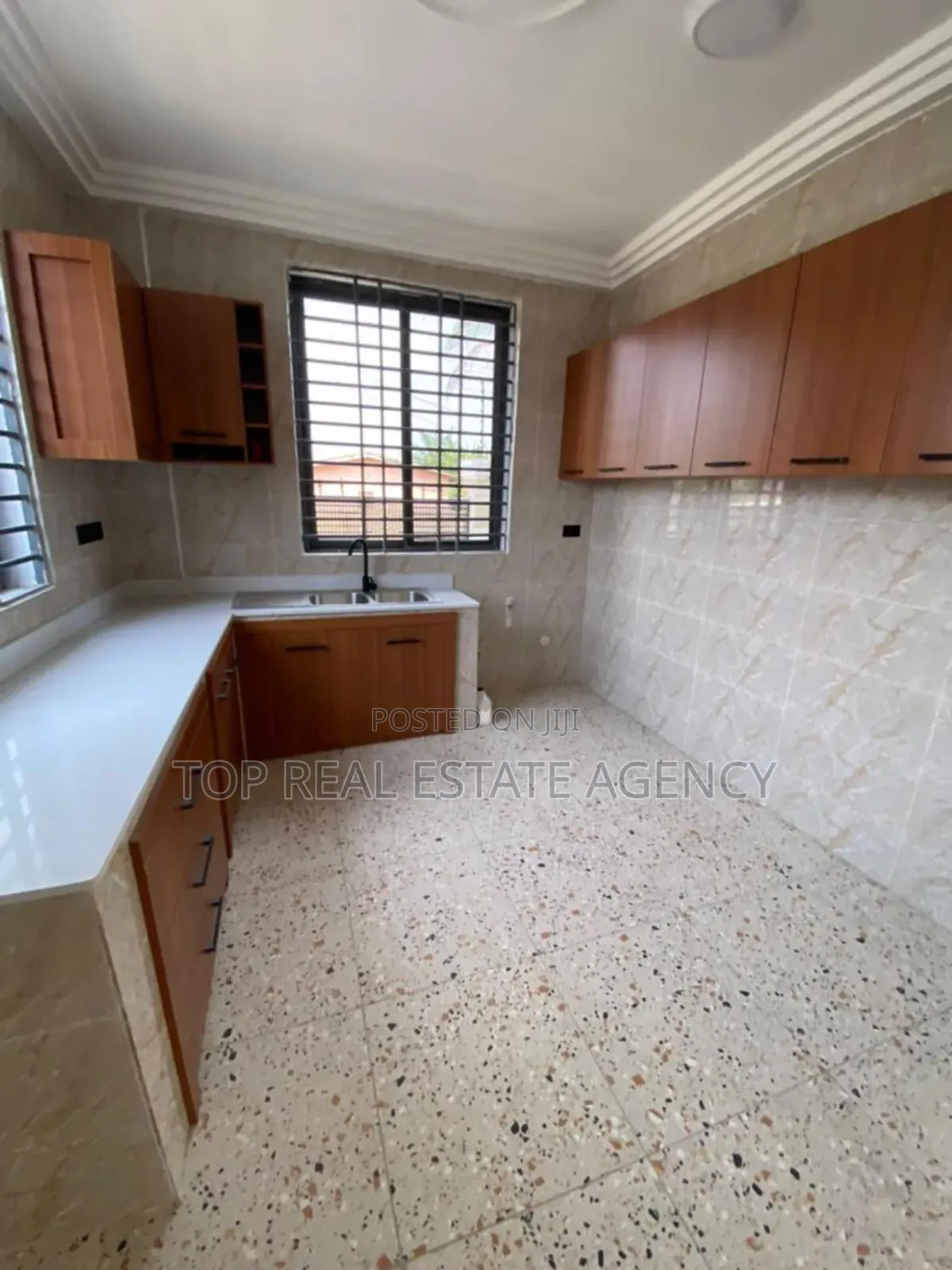 2bdrm Apartment in Asofa, Ofankor for rent
