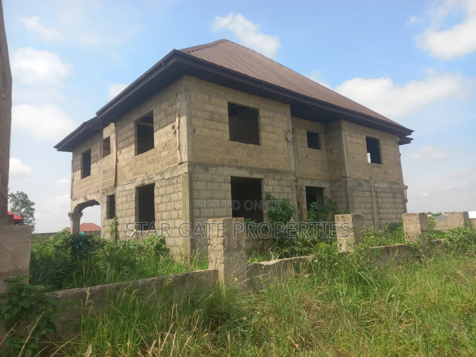 4bdrm House in Ejisu Onwe for sale