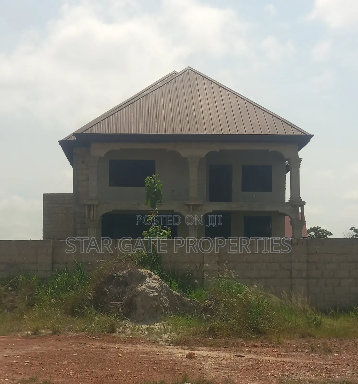 4bdrm House in Ejisu Onwe for sale