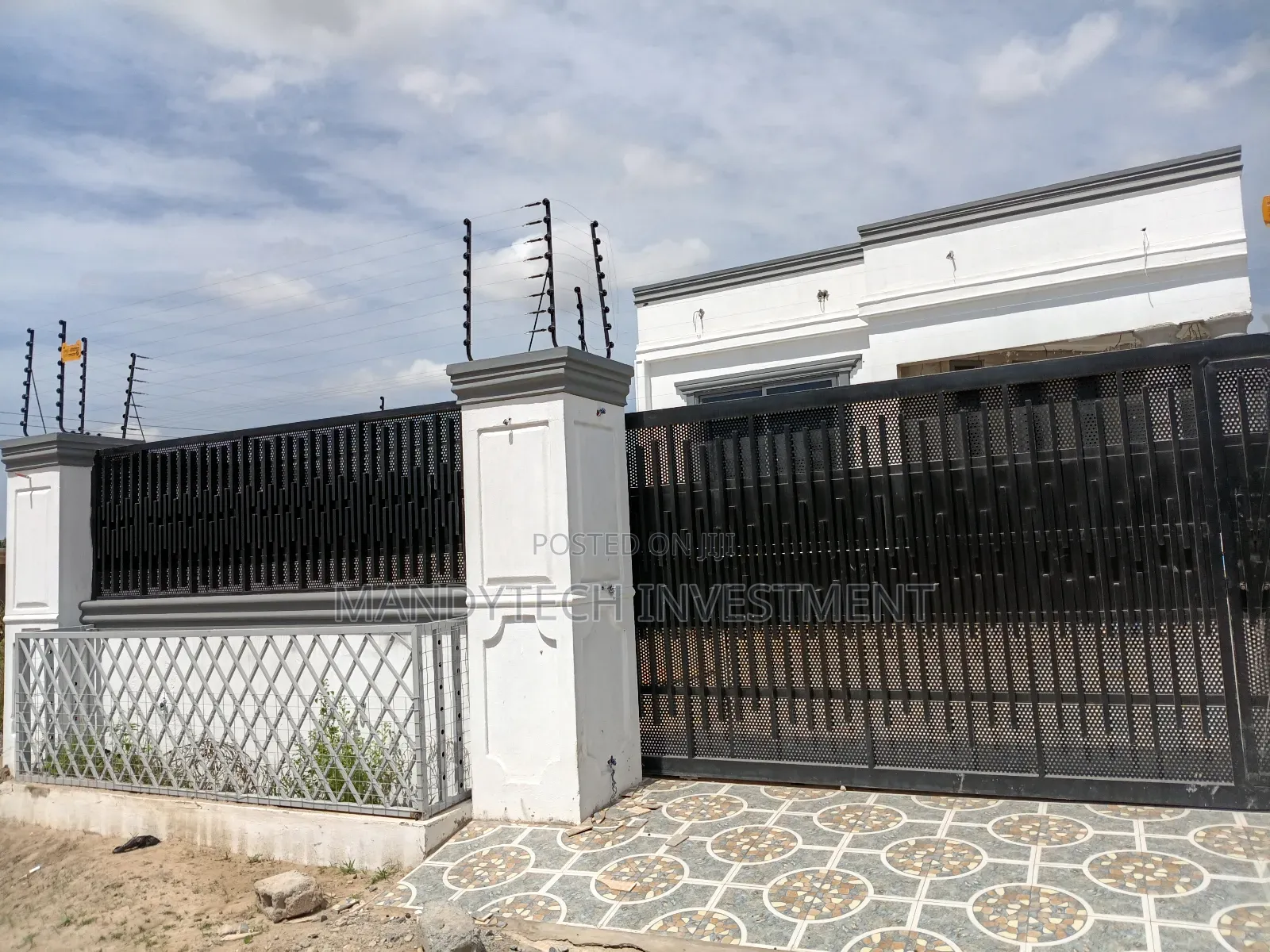 Luxurious 3 Bedroom House - Lakeside Com. 9