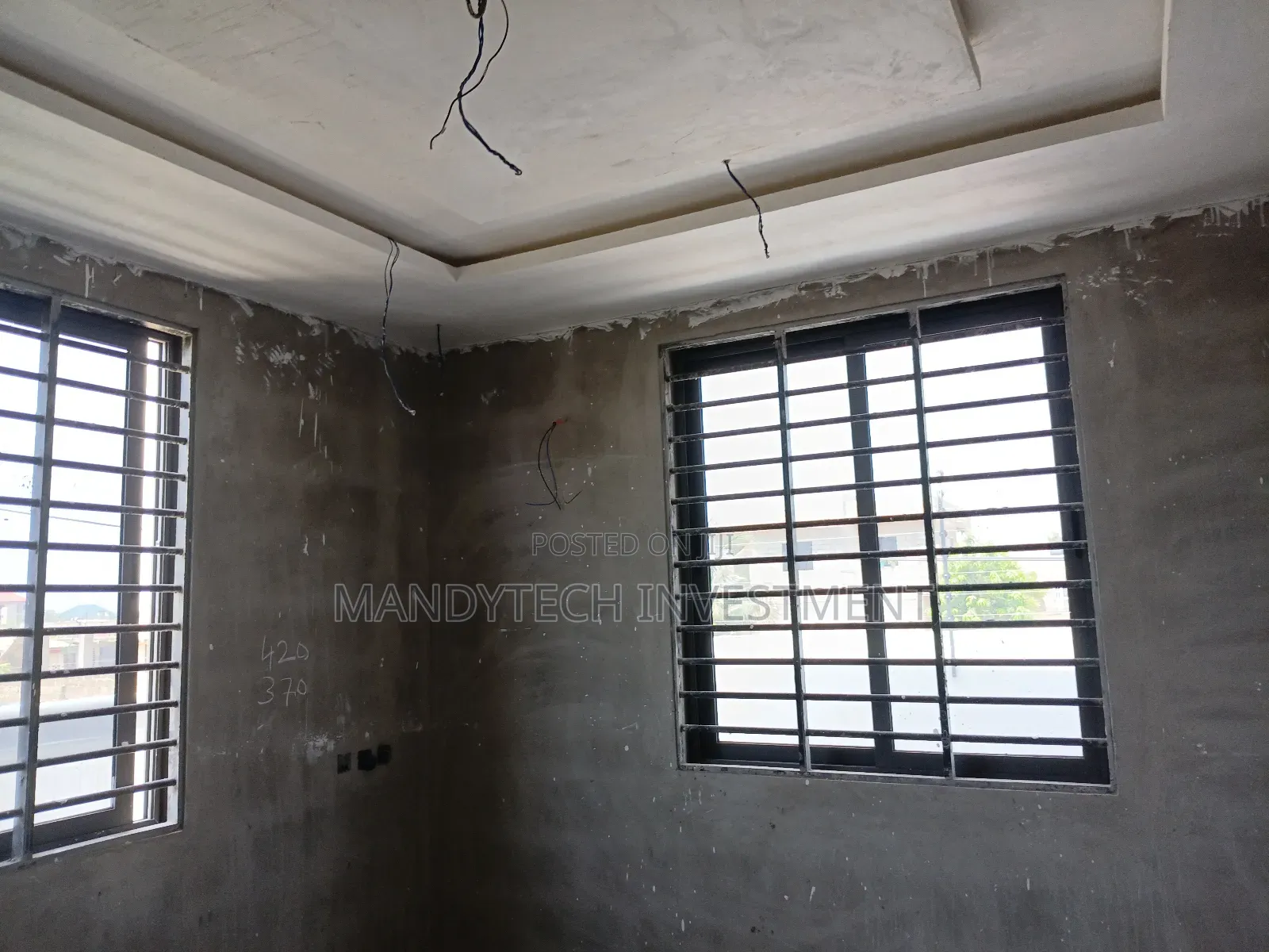 Luxurious 3 Bedroom House - Lakeside Com. 9